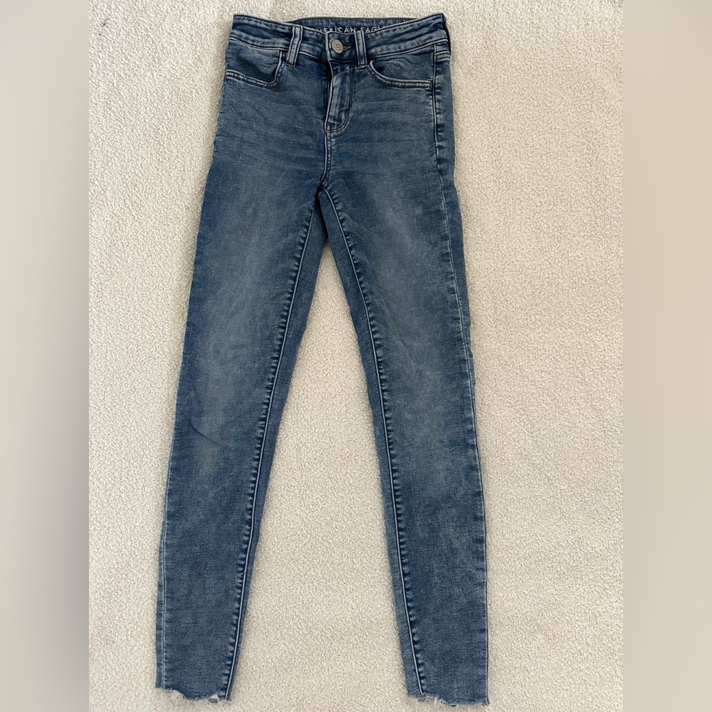 American Eagle high rise jegging.👖 Size 2 long, gently worn.